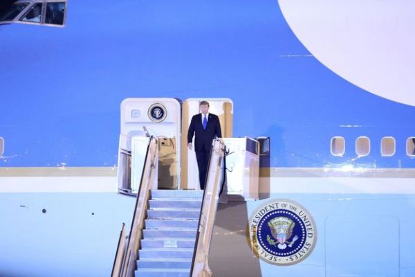 Trump, Kim görüşmesi için Vietnam'da