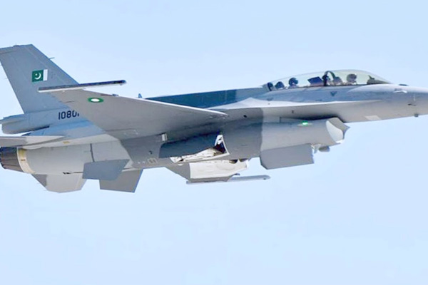 İki ülke arasındaki kriz büyüyor: Hint ordusu Pakistan savaş uçağını düşürdü