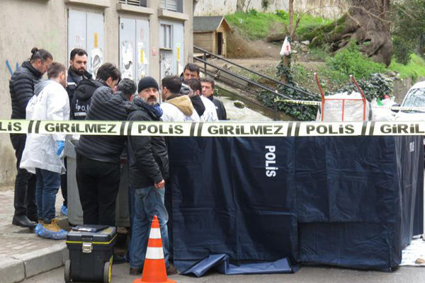 Kadıköy'de çöp konteynerinde kadın bacakları bulundu