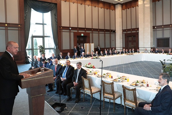 Erdoğan: Biz tökezlersek İslam düşmanları zincirlerinden boşalmışa döner