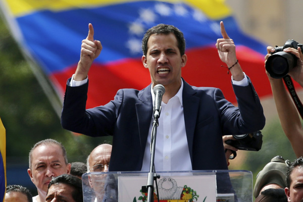 Trump, Juan Guaido ile görüşmek için hazırlık yapıyor