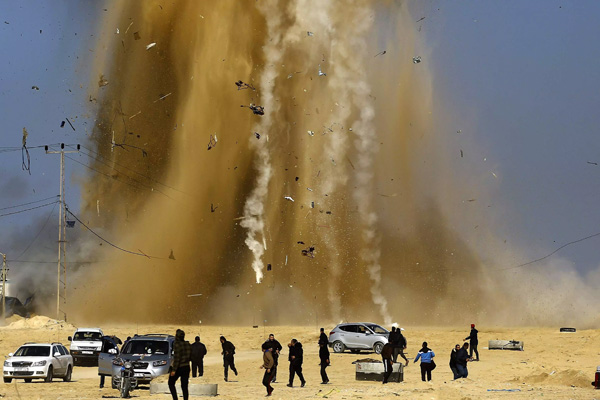 Siyonist İsrail'den Gazze'ye hava saldırısı