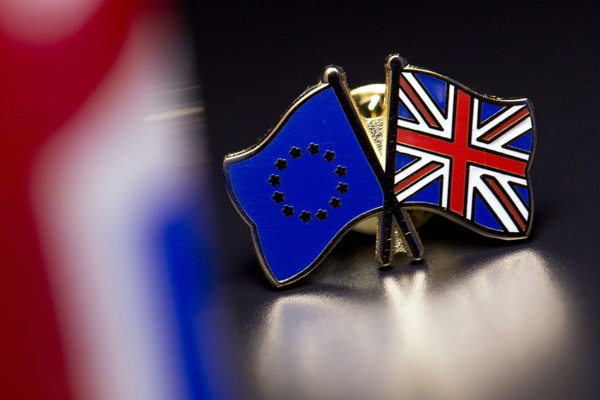 Macron ve Merkel'den Brexit açıklaması