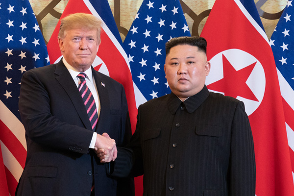 Beyaz Ev’den flaş açıklama: Trump- Kim zirvesinde anlaşma sağlanamadı