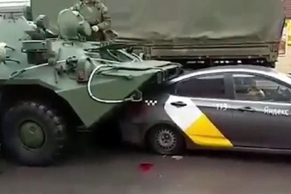 Rusya'da tanklar trafik kazasına karıştı