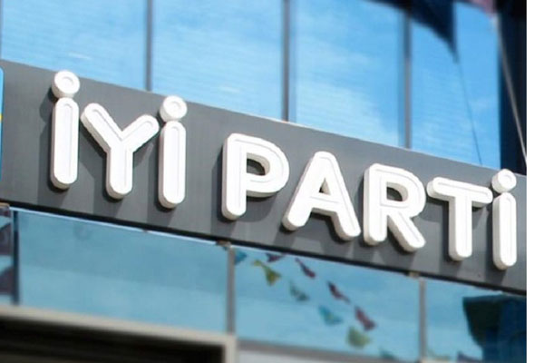İYİ Parti Muş Belediye Başkan Adayı Erkan Çelikoğlu adaylıktan çekildi