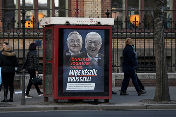 Macaristan'ın göçmen karşıtı kampanyasına tepki