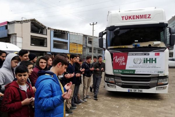 İHH TIR’ları iyilik için yollarda