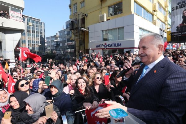Binali Yıldırım: 500 bin kişiye iş sağlayacak altyapı için İstanbul’dayım