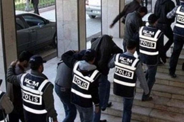 Tapuda rüşvete operasyon