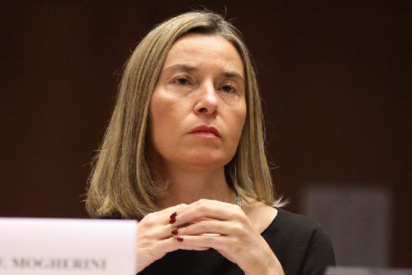 AB Venezuela'da barışçıl çözümde ısrarlı