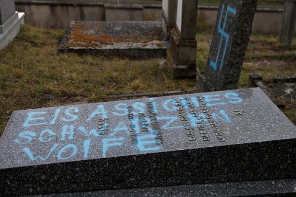 Fransa'da hedefte, şimdi de Yahudiler var