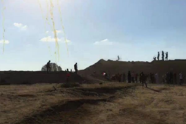 İsrail, Filistinlilere drone ile gaz bombası atıyor