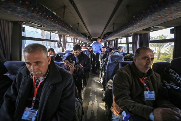 Gazze'de umre engeli kalktı tartışması kaldı