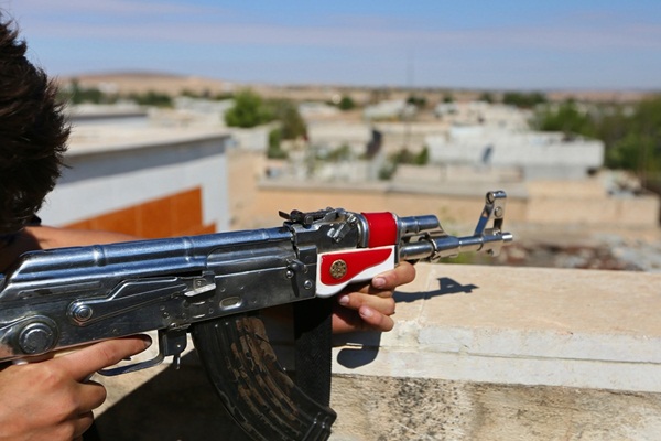 Süryani aktivist: YPG Suriye'de Süryanileri katlediyor