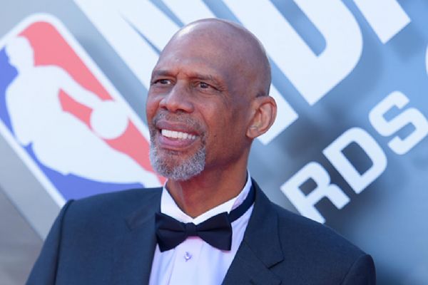 Eski NBA yıldızı Kerim Abdülcabbar, kişisel koleksiyonunu sattı