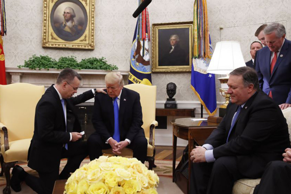 Rahip Brunson Macar vantandaşlığına geçti iddiası