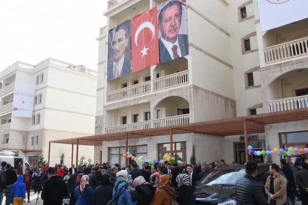 Terör mağdurları yeni konutlarına kavuştu