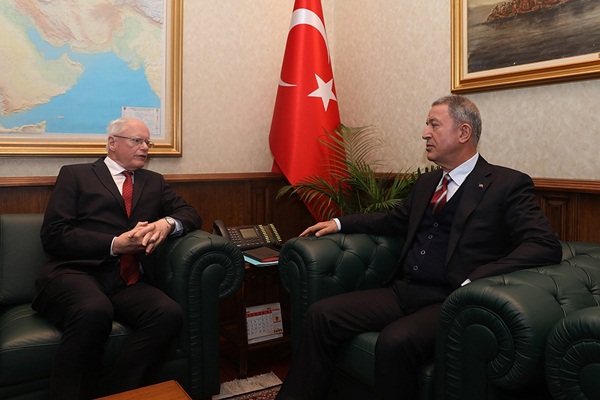 Bakan Akar, Jeffrey'i kabul etti