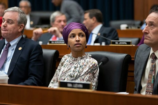ABD'de Siyonizm karşıtı Yahudiler, Ilhan Omar'a destek ziyaretinde bulundu