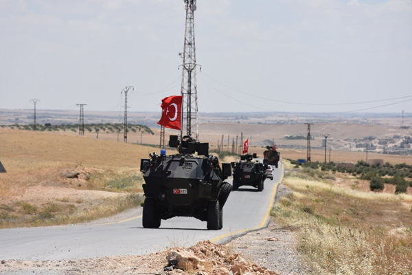 TSK İdlib'de devriyeye başladı