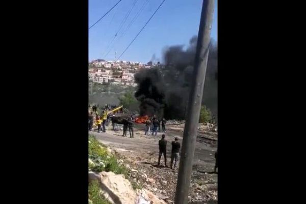 Kafr Kaddour kasabasında Filistinli gençler İsrail işgal güçleri arasında çatışma çıktı
