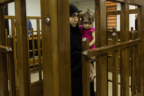 Avrupa IŞİD'lilerin vatandaşlıklarını iptal ederken Bağdat'tan önemli açıklama: Biz idam ederiz