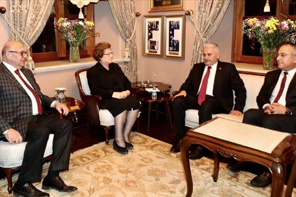 Binali Yıldırım'dan Mutafyan ailesine taziye ziyareti