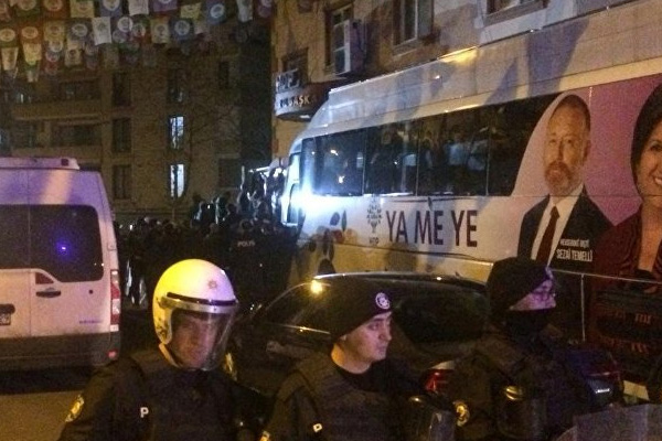 HDP il binasına operasyon