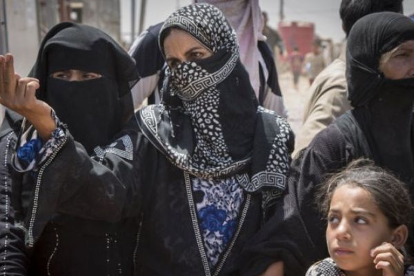 İŞİD ezidi kadınları öldürdü