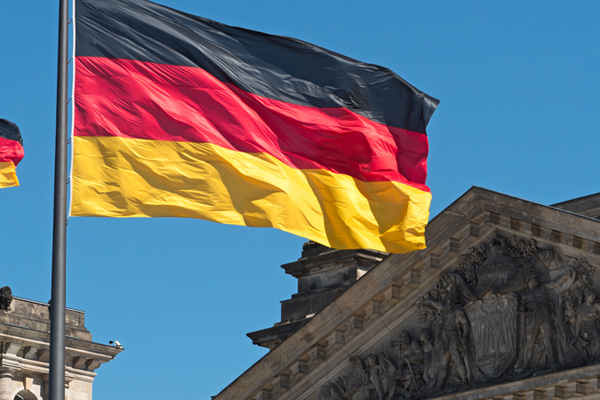 Almanya'da FETÖ'ye darbe