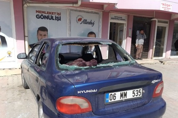 AK Parti seçim bürosuna saldırı