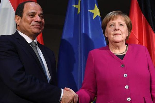 Alman Deutsche Welle:  Batı, Sisi'yi insan haklarını ihlal etmekten sorumlu tutmalı