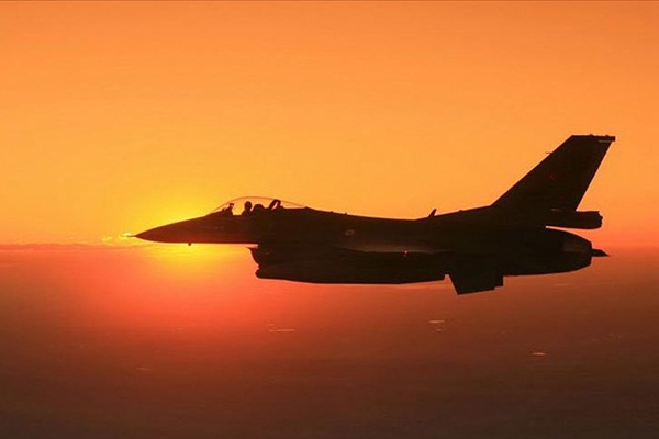 Irak'ın kuzeyine hava harekatı