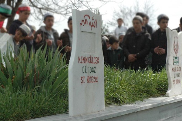 PKK'nın bayram alışverişine giderken öldürdüğü siviller unutulmadı