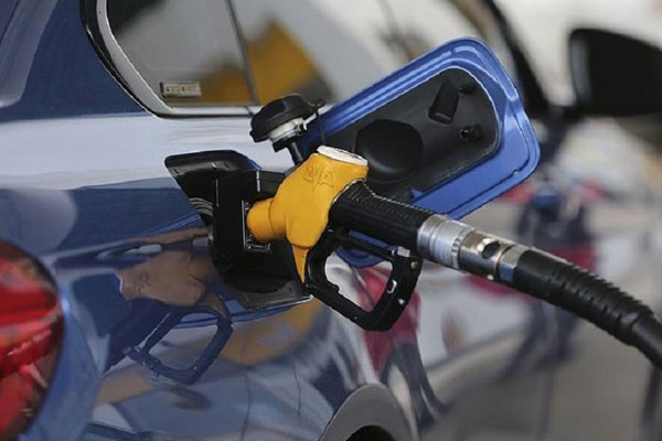 Benzine bu gece zam geliyor