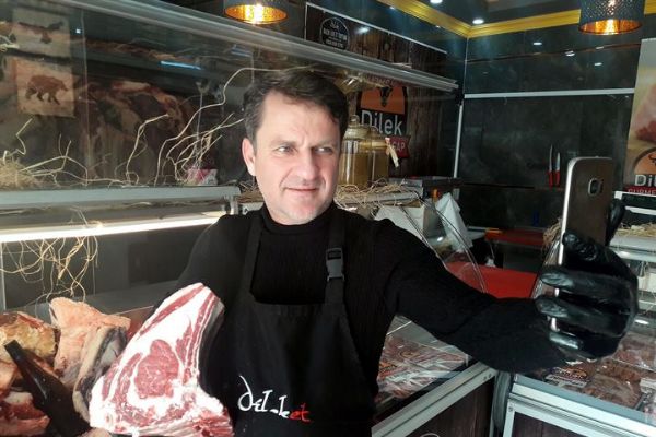 Sosyal medyadan Türkiye'ye et satıyor