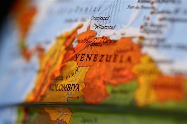 Venezuela'dan ABD'li diplomatlara 72 saat süre: Venezuela'yı terk edin