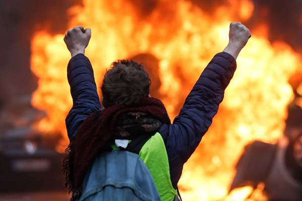 Sarı Yelekliler'e verilen cezalar sertleşti