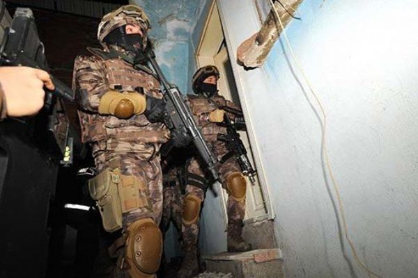 Muş'ta terör operasyonu: 8 gözaltı