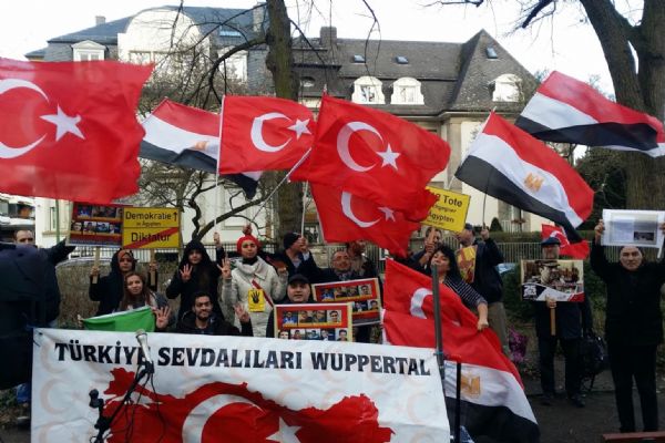 Mısırdaki idamlar Almanya'da protesto edildi
