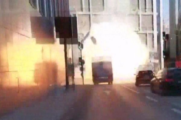 İsveç'te otobüs bomba gibi patladı