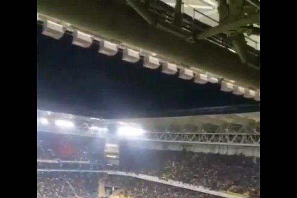 Fenerbahçe-Sivas maçında şehit olan Müslümanları tekbirlerle anıldı