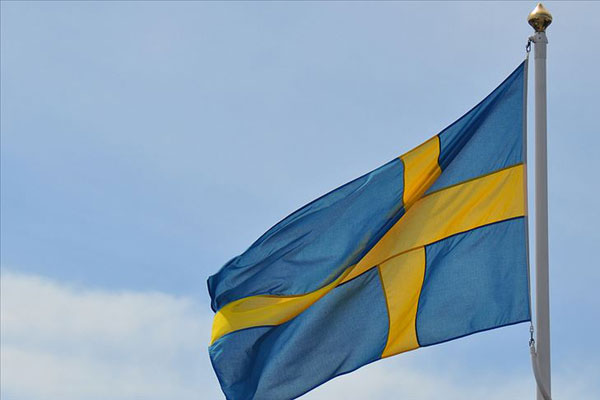 İsveç'te göçmen karşıtı partiden cami yapılması için önerge