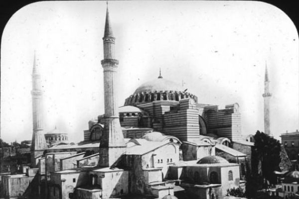 Ayasofya'nın cami olduğu yıllara ait fotoğraflar