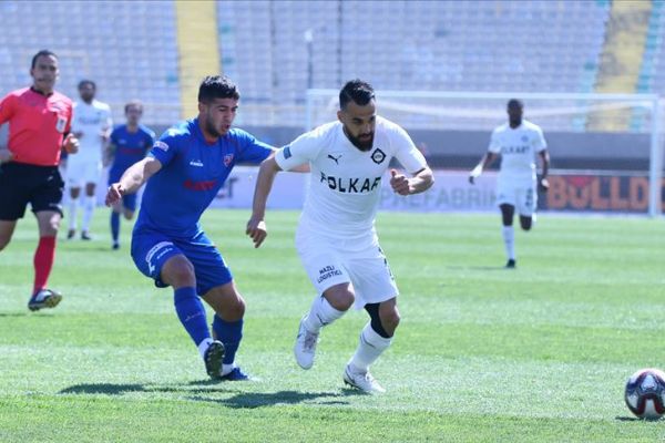 Profesyonel liglerde yaprak dökümü başladı