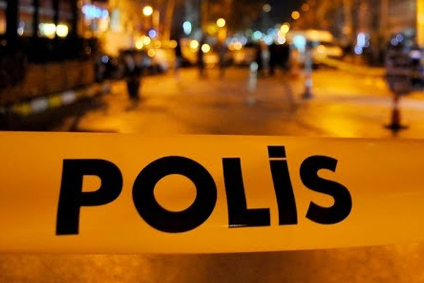 Kiralık ev ararken bıçaklanarak gasp edildi