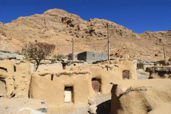 İran'ın Hobbit köyü, Makhunik