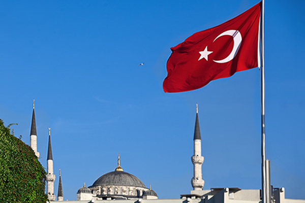 'Türkiye’nin, İslâm dünyasının merkezi haline gelmesinden İslâm da, Türkiye de kazançlı çıkar'