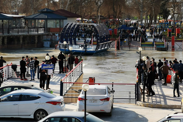 Musul'da feribot faciası: 100 kişi hayatını kaybetti